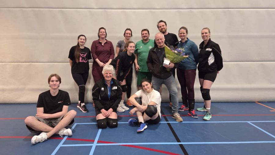 Team in actie tijdens de eilandcompetitie